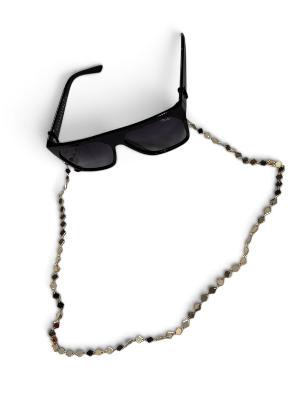 Quay Australia Very Busy Oversized Sunglasses in Black with Gold Chain Accent - Picture 10 of 10